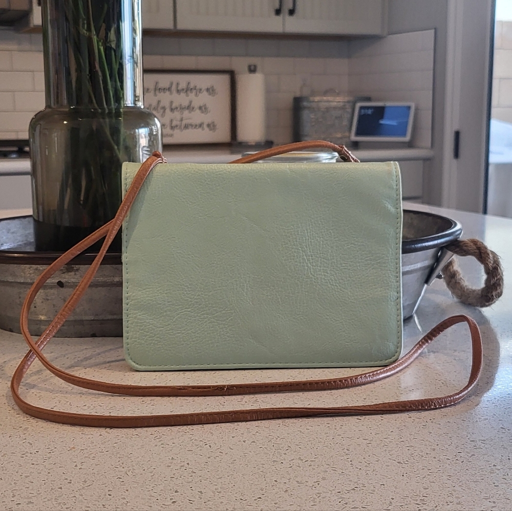 Crossbody Purse (unknown brand), EUC